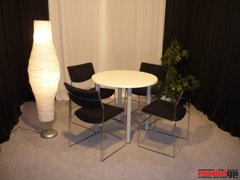 Ikea asztal, 4db Tallin székkel
