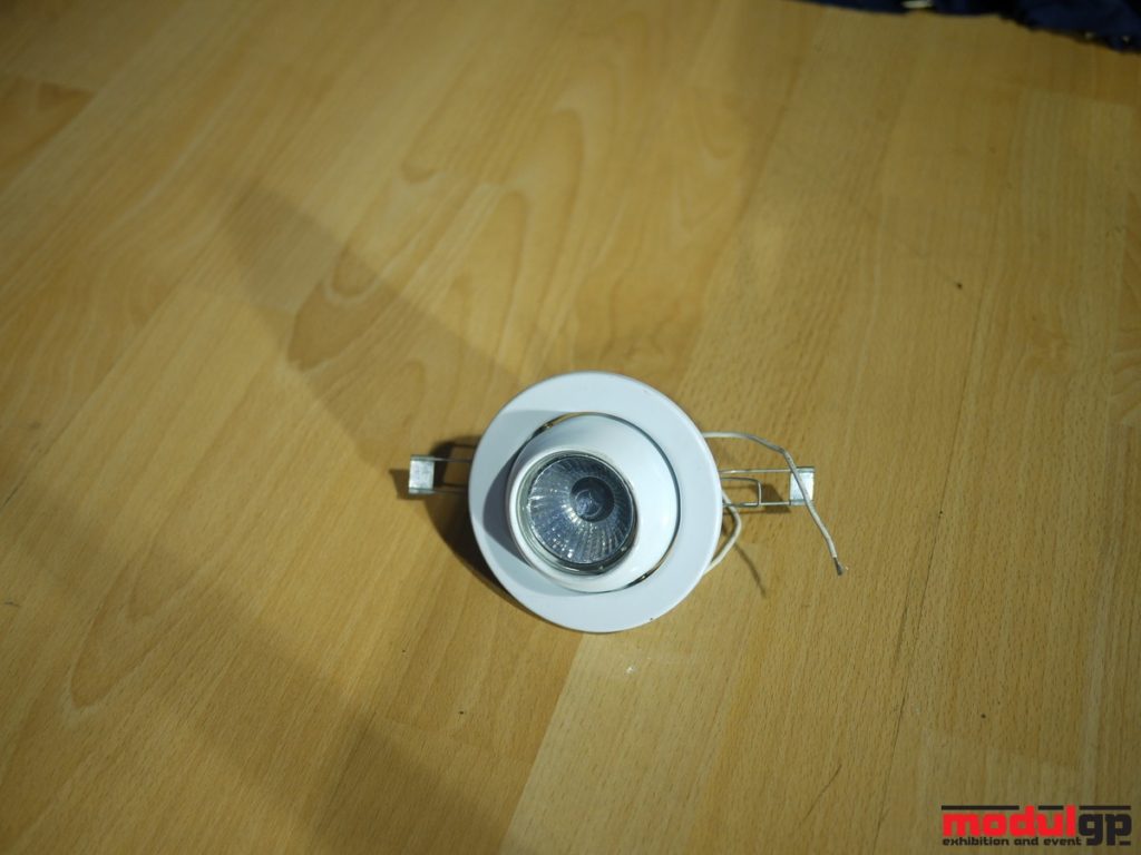 Álmennyezeti békaszem lámpa, halogén nagy led izzóval